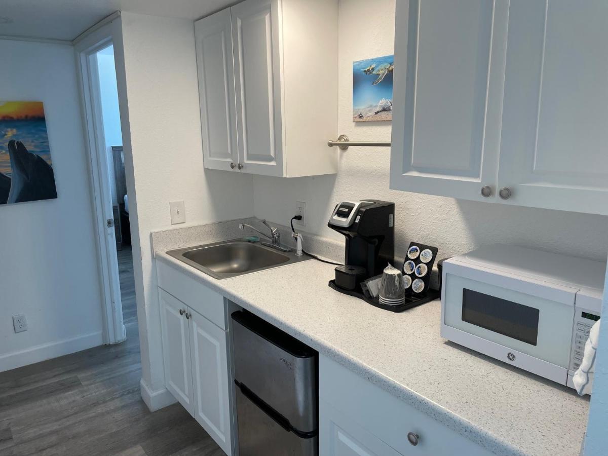 Sandalwood Beach Resort North Redington Beach Экстерьер фото