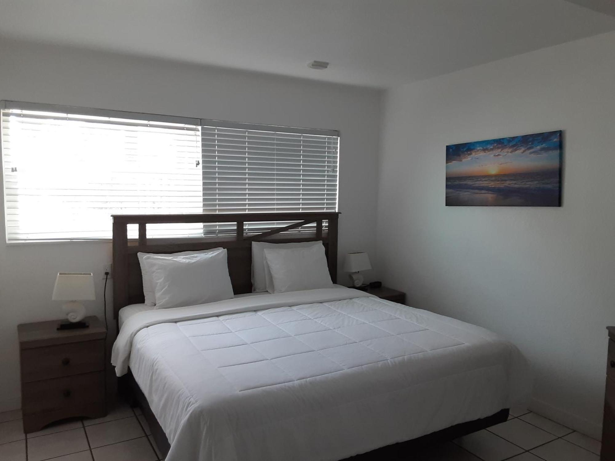 Sandalwood Beach Resort North Redington Beach Экстерьер фото