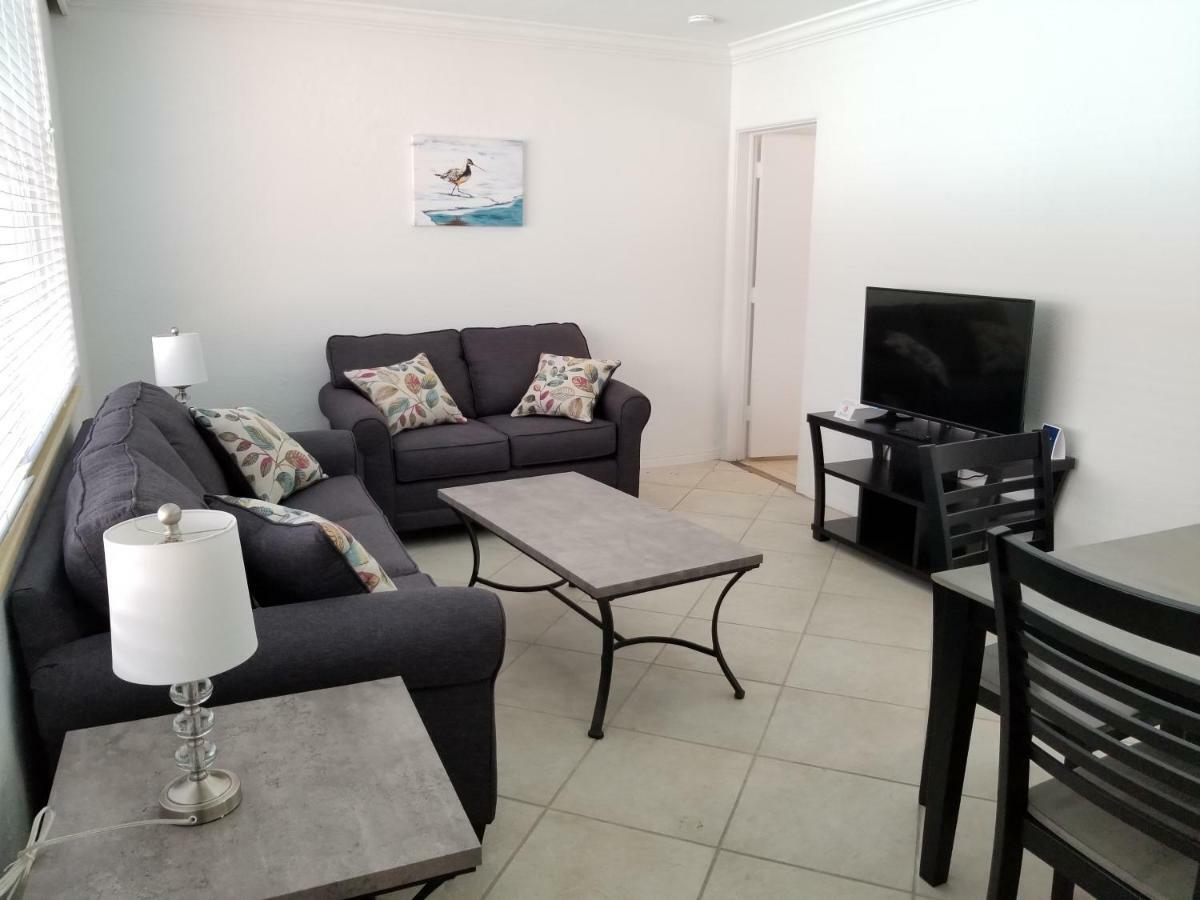 Sandalwood Beach Resort North Redington Beach Экстерьер фото